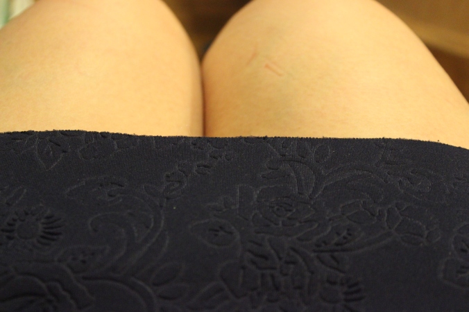 Scuse knees, look at lack of hemming